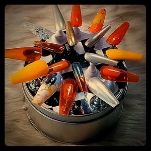 Custom press on nails